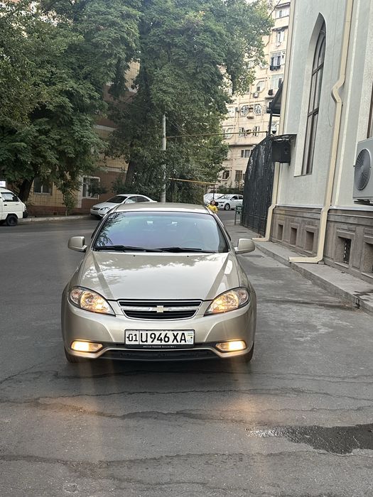 Продам Chevrolet Gentra, 2015, M/T, Safari.