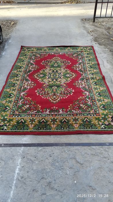 Продается ковер.