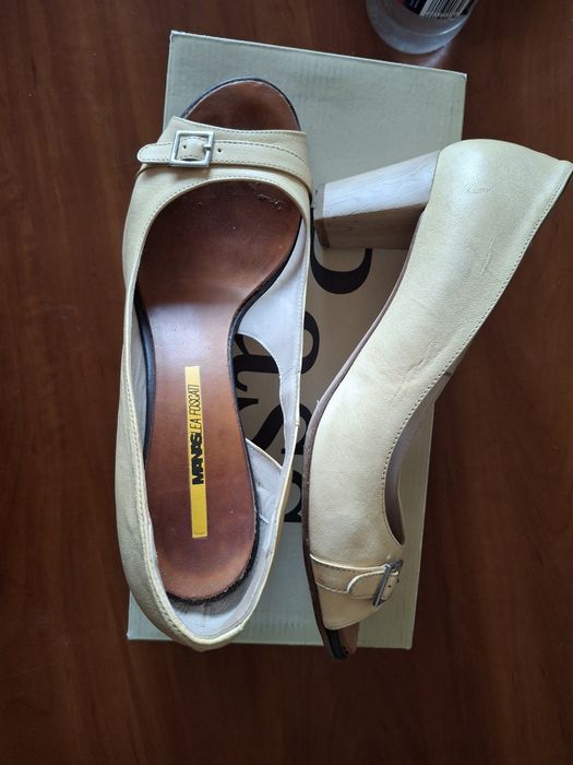 Дамски обувки - официални и ежедневни