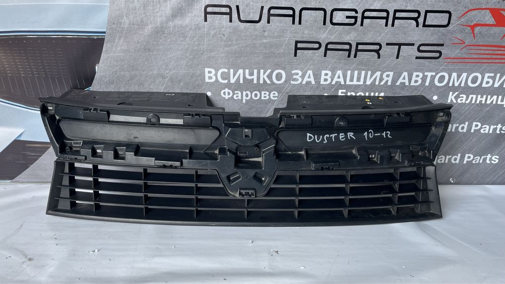 Решетка Dacia Duster 2010-2012