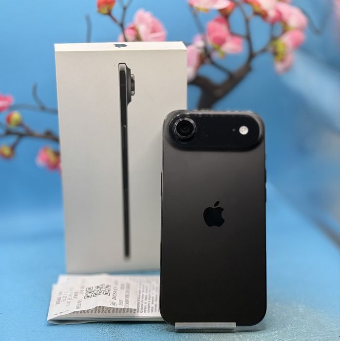 ГАРАНЦИОНЕН!!! Apple iPhone Air, 256GB, 5G, Black + адаптер Apple