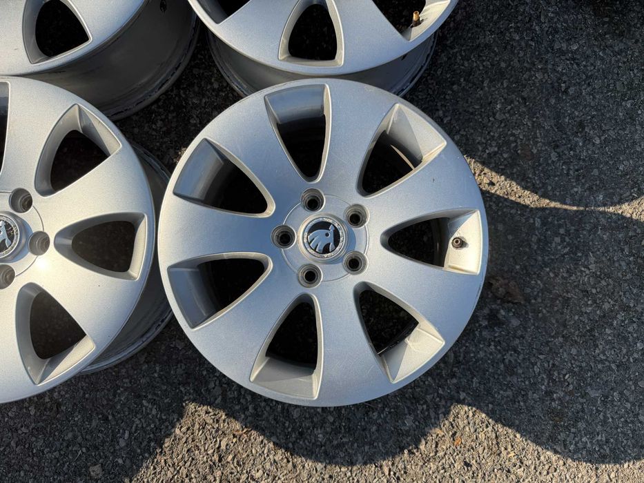 оригинални джанти за Шкода 7Jx16, 5x112x57.1, ET.45