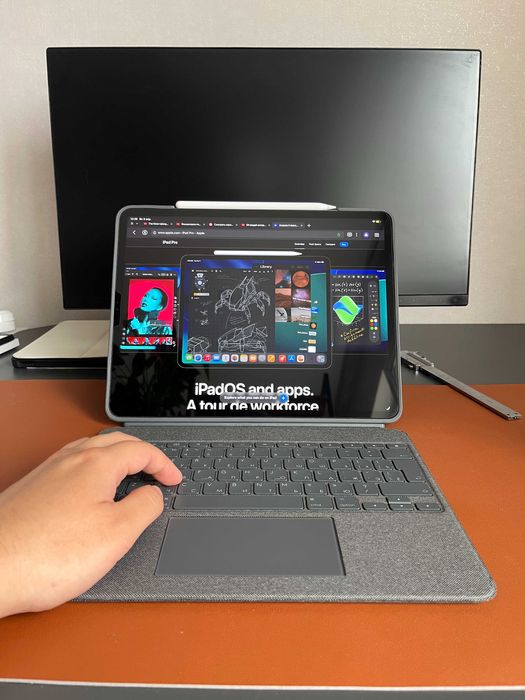 iPad Pro 12.9 M1 256 GB + Apple Pencil 2 + Logitech Combo Touch