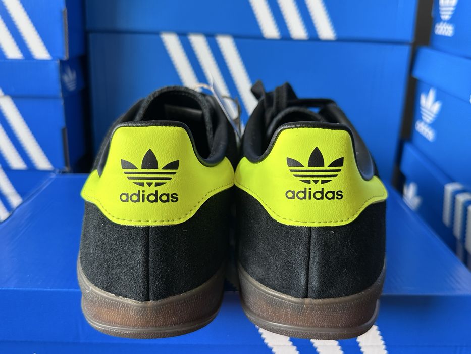 *Чисто Нови* Adidas Gazelle Indoor *Core Black & Solar Neon*