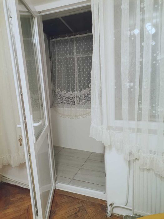 Apartament 3 camere de inchiriat
