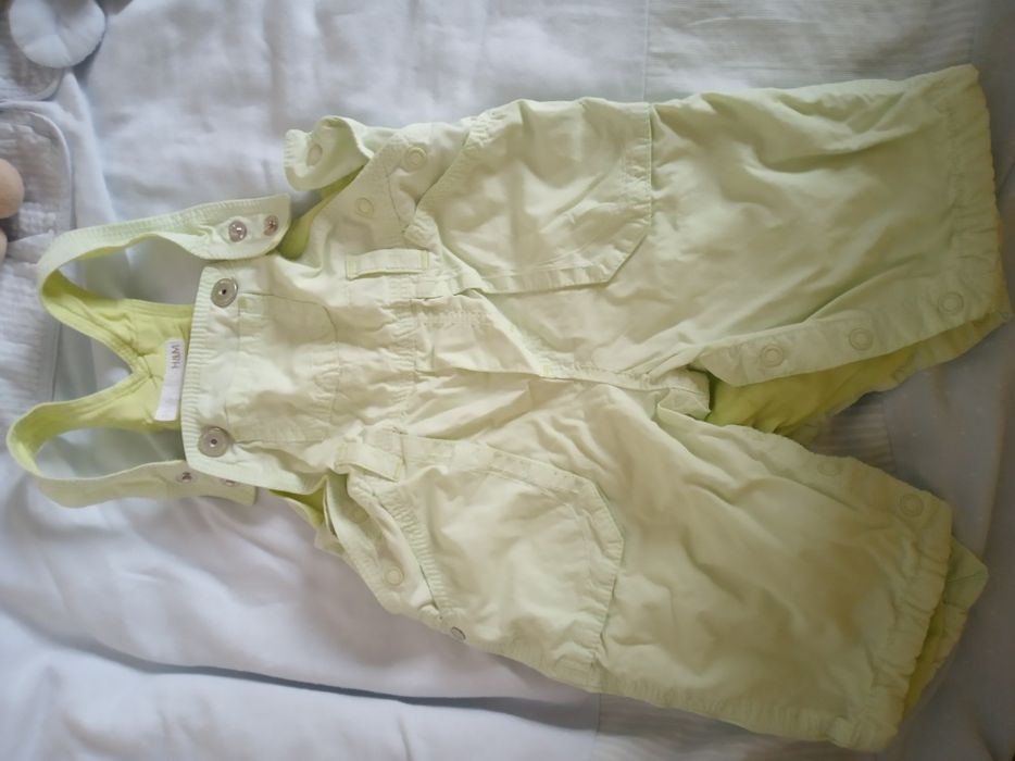 Бебешки  одеалца/пелени, дрешки и обувчици