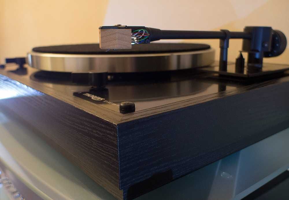 Thorens. Проигрыватель.