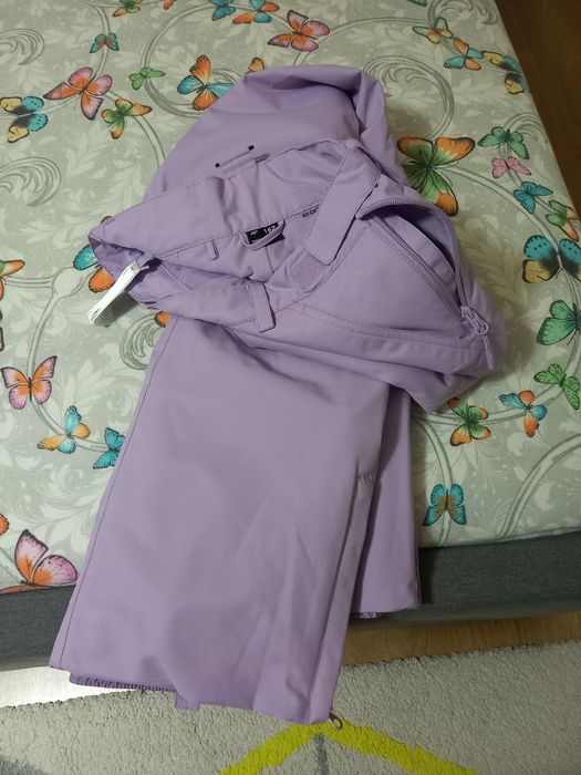 Vând pantaloni ski marca 4F
