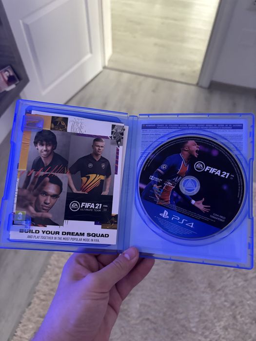 Vand Fifa 21 pentru Ps4 stare perfecta