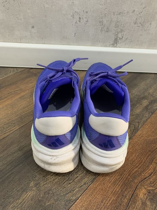 Продам кроссовки Adidas