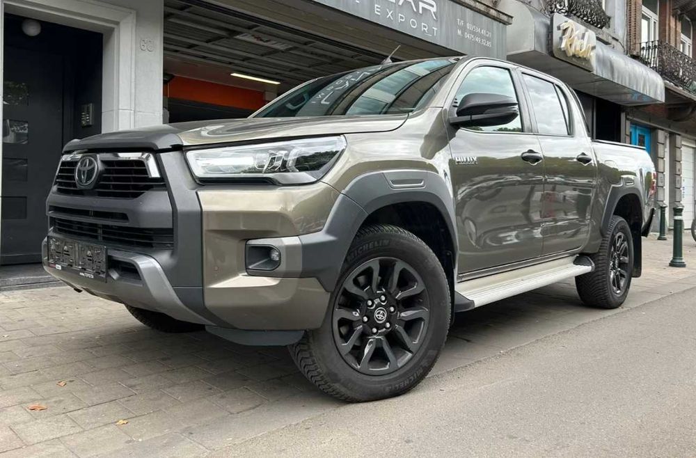 Dezmembrez / Piese auto Toyota Hilux Invincible