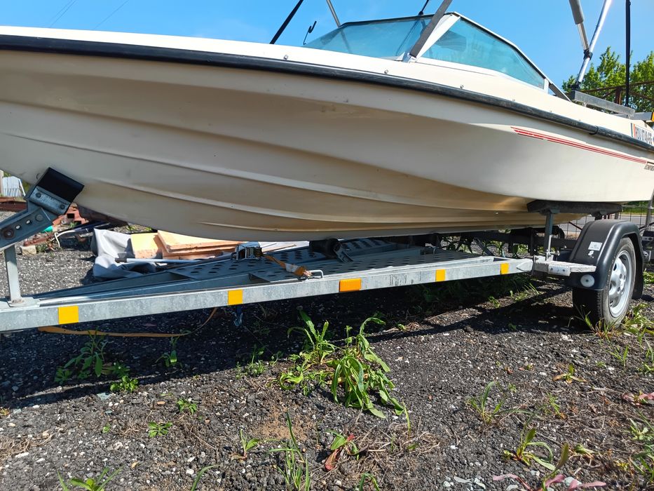 Barca cu peridoc schimb cu auto 4*4