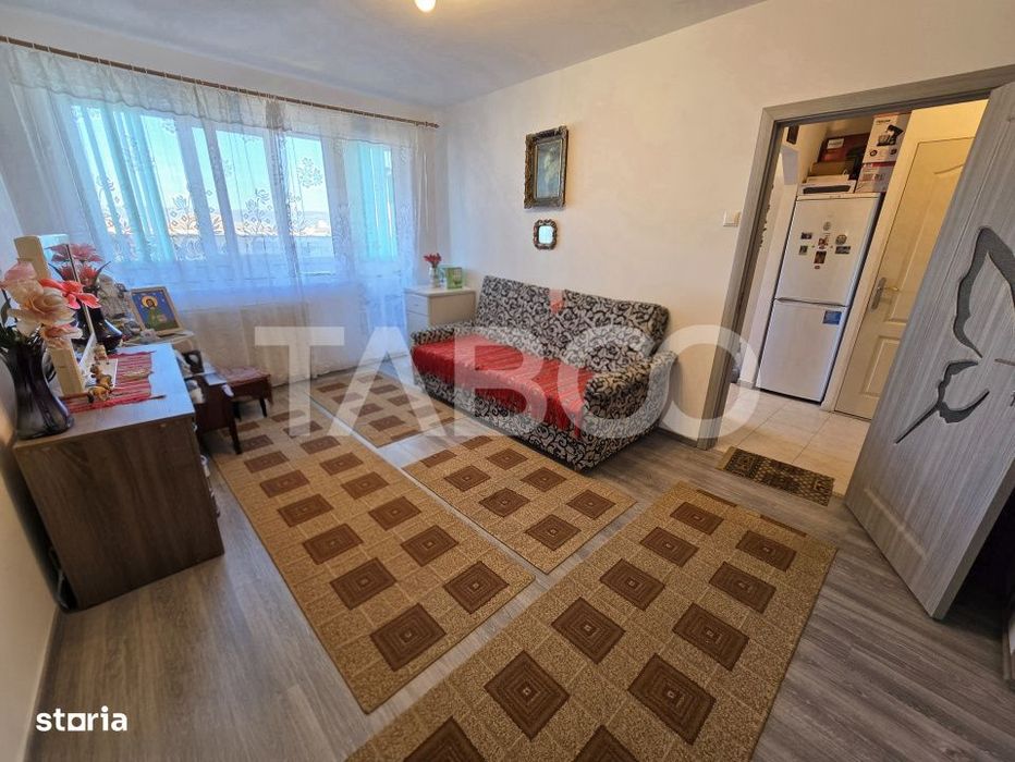 Apartament 2 camere de vanzare etaj intermediar Mihai Viteazul Sibiu — fotografia 3