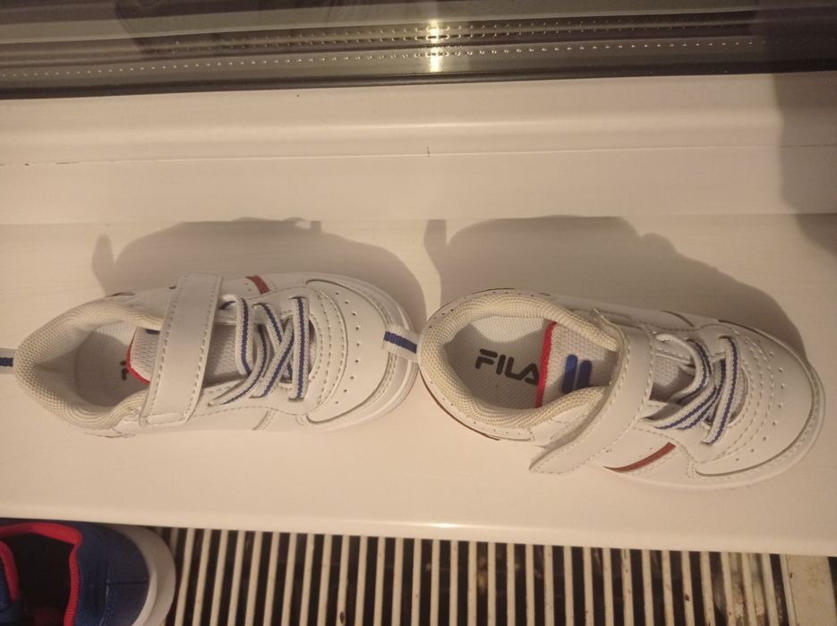 Adidași copii mărime 22 și 27