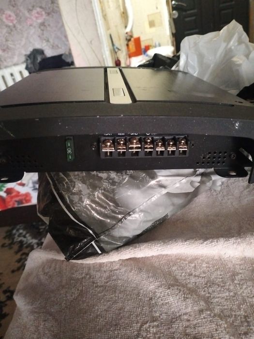 Авто усилитель звука polkaudio