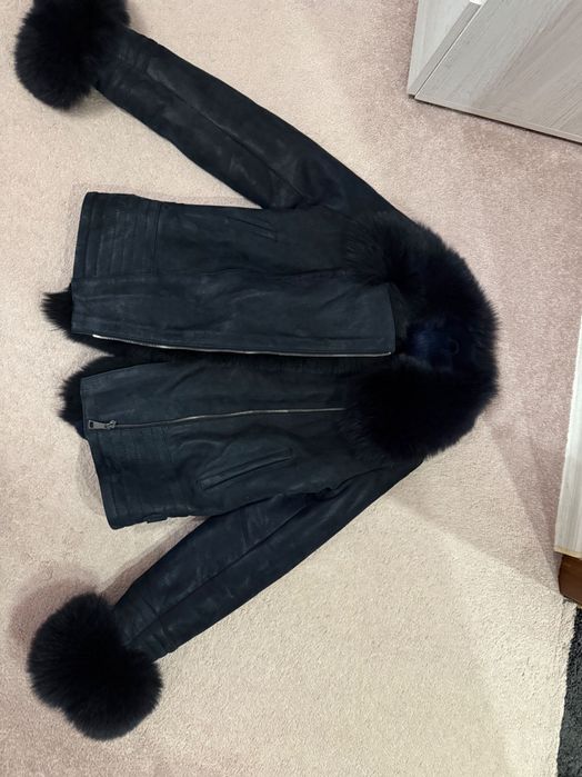 Зимно кожено яке с лисица чисто ново- мастилено син цвят S/XS