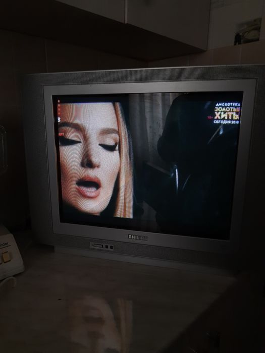 Телевизор FHILIPS