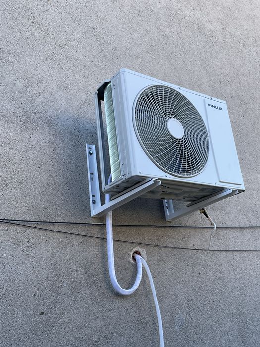 Обява търси монтажник на климатична техника