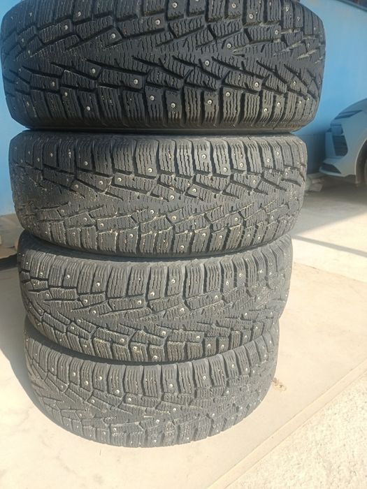 Шины  зимние ШИПОВАННЫЕ