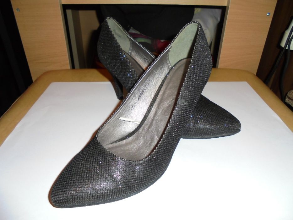 Pantofi de Ocazie,Impecabili marimea-37 .Pret-100 de lei .