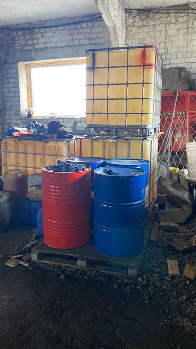 Продам кубовые бочки и простые