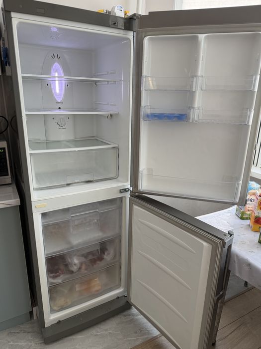 Продам холодильник LG
