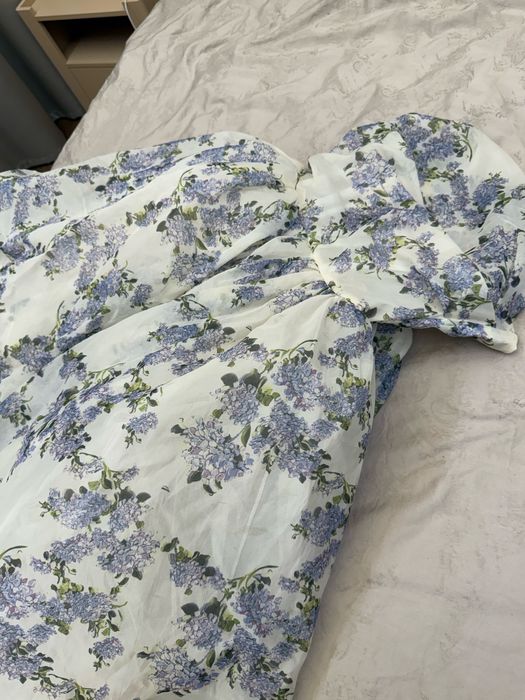 Пышное платье с цветочками