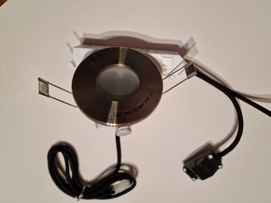 PHILIPS Massive Спот/Лунички за баня с трансформатор - 20W