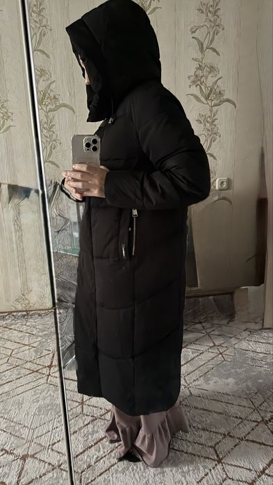 Продам пуховик длиный срочно 14000
