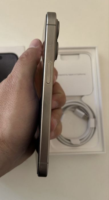 Продавям IPhone 15 pro