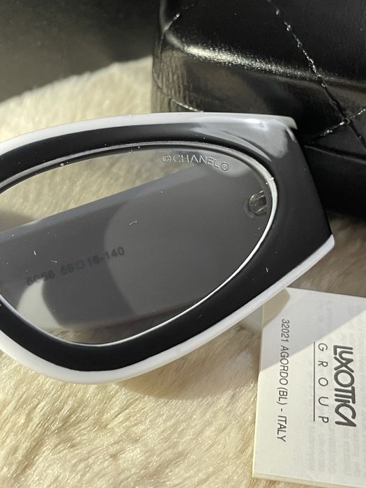 Ochelari de soare Chanel Cat Eye, Alb-Negru