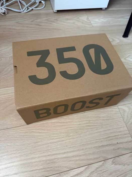 Adidas Yeezy Boost Triple White 39-43