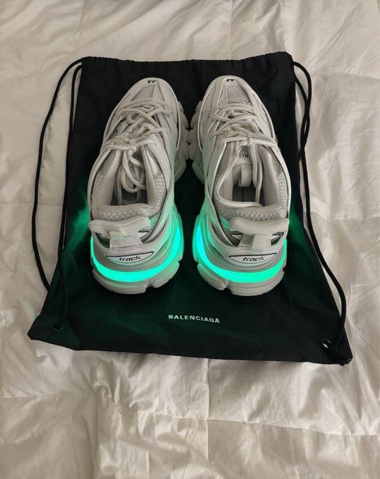 Balenciaga track led