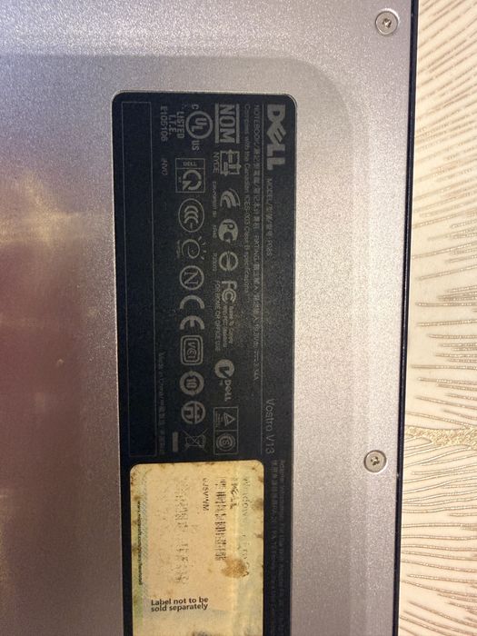 Vând leptop Dell Vostro V13