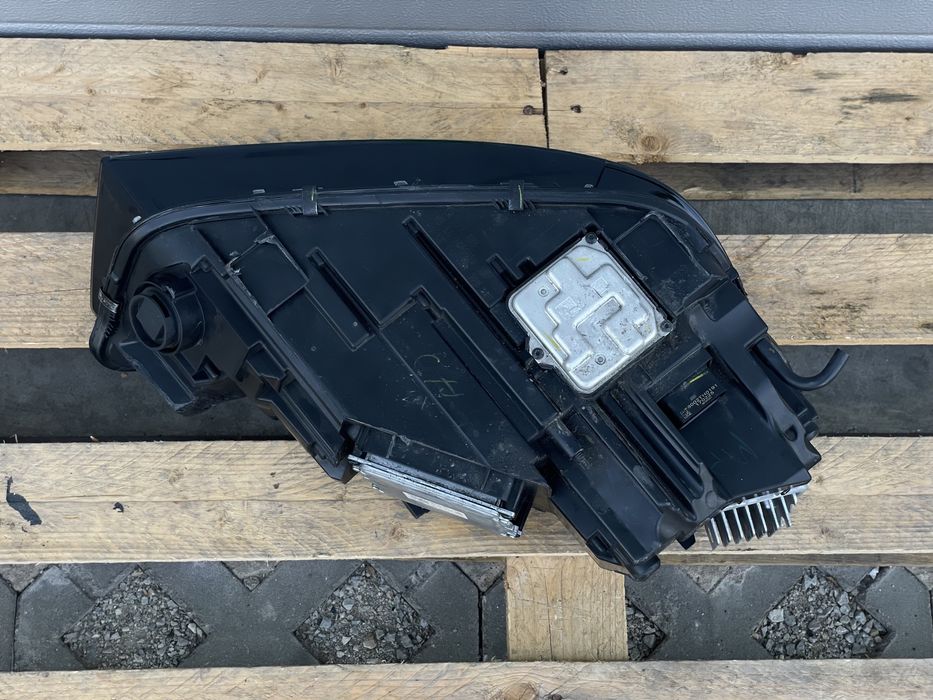 Ляв Фар AUDI Q5 SQ5 FY