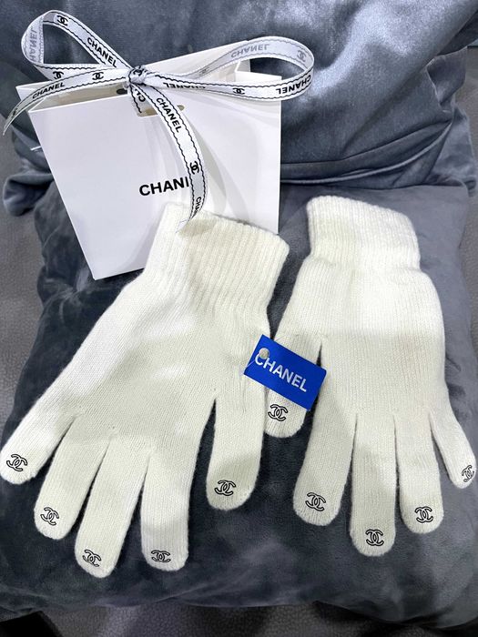chanel ръкавици зимни унисекс плетени бели шампанско шанел аксесоар