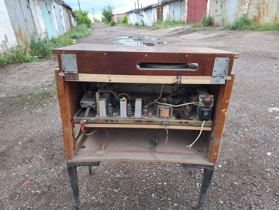 Продам Радиоллу Урал 2