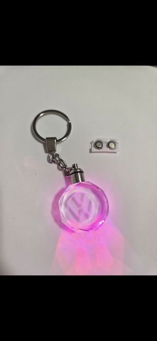 Светещ ключодържател vw