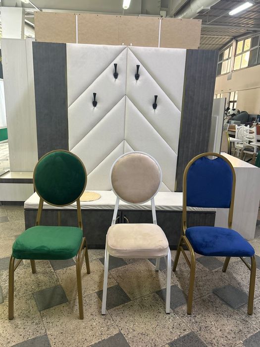 Стулья и столы  металлические