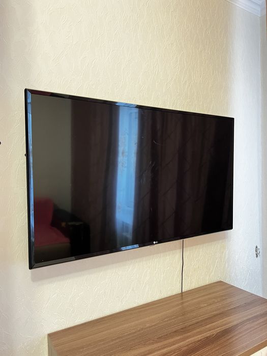 Продам телевизор в отличном состоянии марки LG