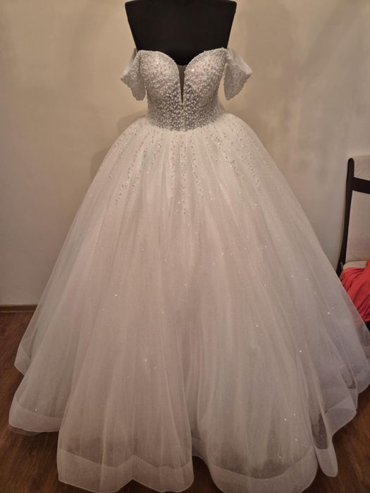 Vand rochie de mireasa stare foarte buna