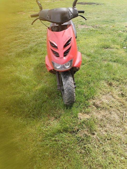 Vând scuter Aprilia