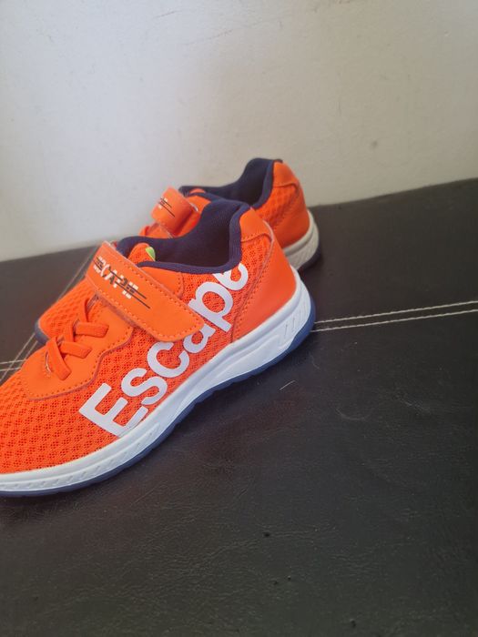 Adidasi Escape, marimea 31