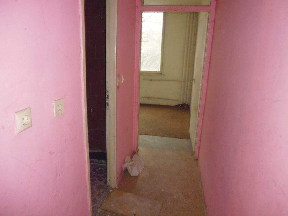 Тристаен апартамент за продажба в ж.к. Люлин 3, гр.София