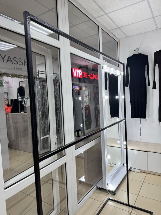 Стойкк доя одежды