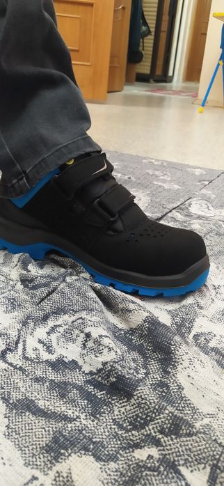 Продам новые .42 размер