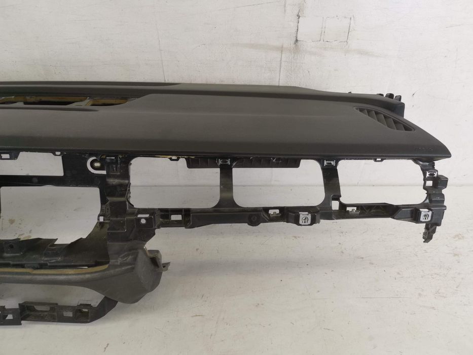 Ауди Q7 / Audi Q7 4M Оригинален арматурен панел в добро състояние