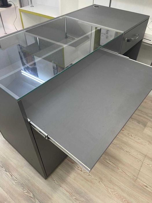 RAFTURI  universale si SERTAR (masa sticla) - de vanzare