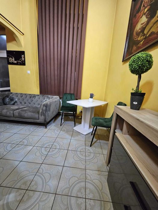 Proprietar: Ap. 2 camere- Ultracentral Arad, Etaj 1-mobilat si utillat
