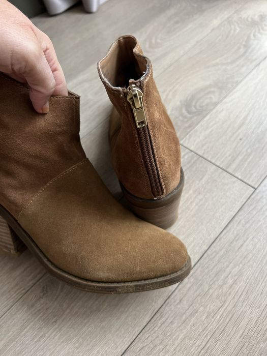 Естествен велур боти Sara Pen, Steve Madden